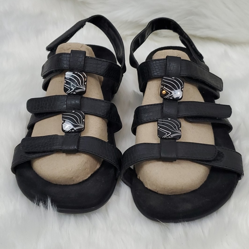 Vionic black Podiatrist Designed  women sandals size 9